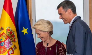 Von der Leyen: Ukrayna, Moldova ve Batı Balkanların yönü AB'ye tam üyelik
