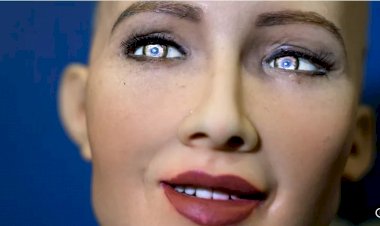 Yapay zekalı robotlar basın toplantısı düzenledi: Dünyayı insanlardan daha iyi yönetebiliriz