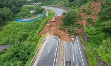 Karadeniz'de sel ve heyelan: 11 noktada yol açma ve temizleme çalışmaları devam ediyor, yağışın bu gece sürmesi bekleniyor