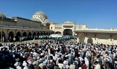 Menzil şeyhinin ölümünün ardından cemaat ikiye bölündü