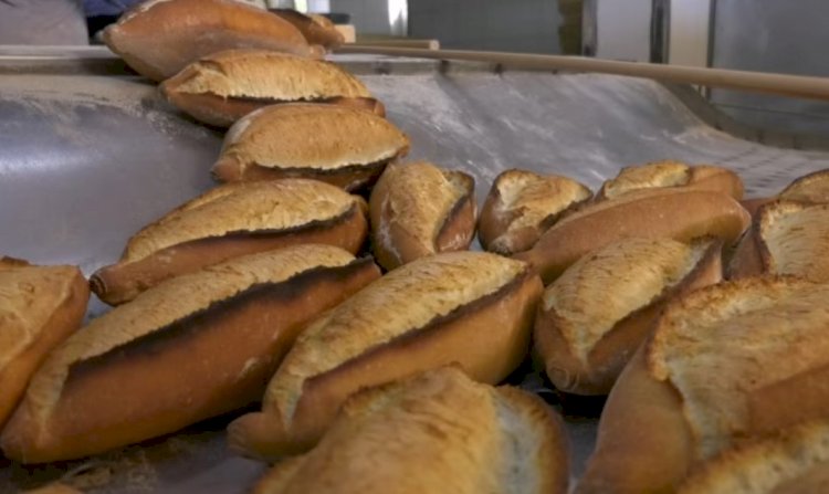 Fırıncılara göre İzmir'de ekmeğe yapılan zam yetersiz vatandaş ise tepkili