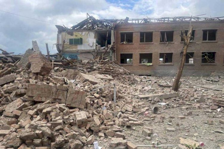 Ukrayna: Rusya okul binasını vurdu, 4 kişi hayatını kaybetti
