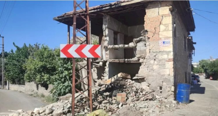 Adana'da 5,5 büyüklüğünde deprem: İlk bilgilere göre ölen ya da yaralanan yok