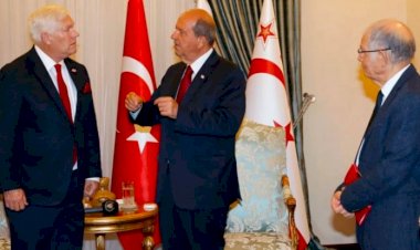 İlk kez bir ABD’li Senatör, Ercan Havalimanı’na indi