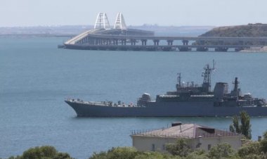 Ukrayna, Kerç Boğazı'nda insansız hava aracıyla bir Rus tankerine saldırı düzenledi