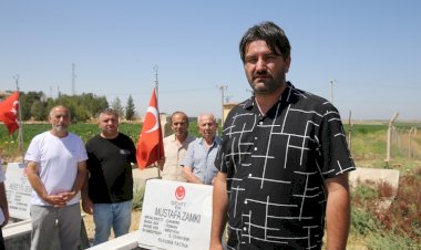 Köy muhtarı sayesinde, 65 yıl önce şehit olan ağabeyinin mezarını ziyaret etti
