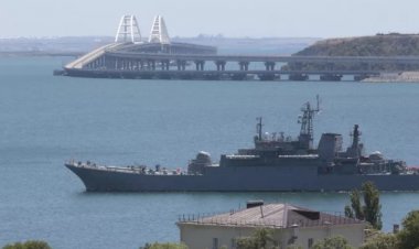 Ukrayna, Kerç Boğazı'nda insansız hava aracıyla bir Rus tankerine saldırı düzenledi