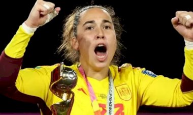 İspanya Kadın Milli Futbol Takımı'nın kalecisi Coll: Zaferimizin değil o öpücüğün konuşuluyor olması hayal kırıklığı