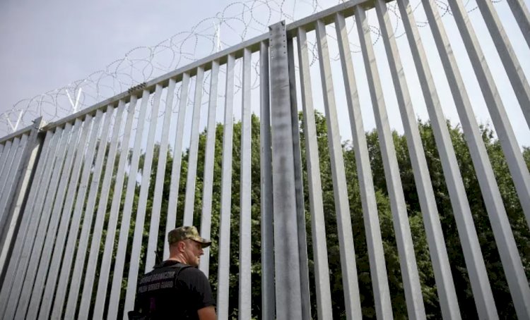 Polonya'da 'Rusya ve göçmen' alarmı: Belarus sınırına 10 bin asker gönderilecek