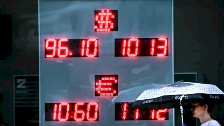 Rusya rubledeki değer kaybını yavaşlatmak için faiz artırımına gitti