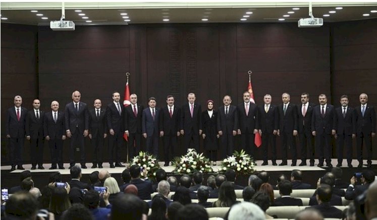 CB Erdoğan  bütün devlet mekanizmasını yeni atamalarla değiştirdi..