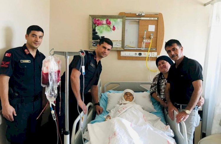 Şehit annesine kanları ile destek oldular