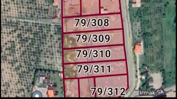 Tarım arazisine ‘bekçi kulübesi’ yapar gibi havuzlu villa yaptılar