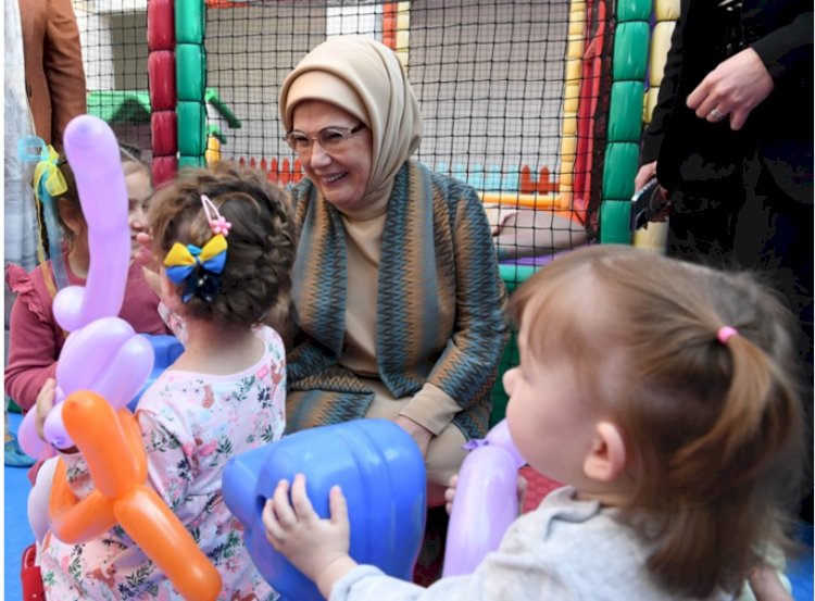 Sayın Emine Erdoğan, Elif ve Ayşe’nin Ukrayna esareti ne zaman sona erecek?