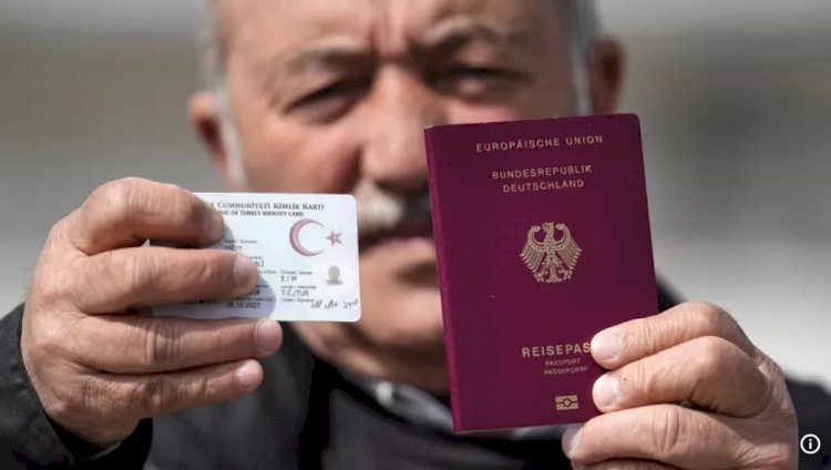 Alman hükümeti, çifte vatandaşlık hakkını kolaylaştıran yasa tasarısını onayladı