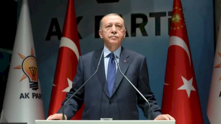 AKP neden olağanüstü kongre kararı aldı, yerel seçimler için nasıl bir strateji izleyecek?