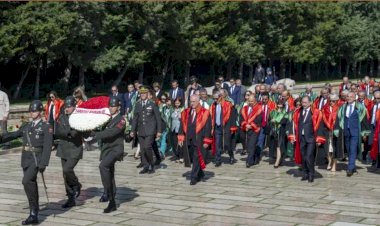 Yargıtay üyeleri Anıtkabir'i ziyaret etti