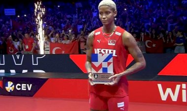 Vargas turnuvanın MVP'si seçildi: Vargas maça da damga vurdu