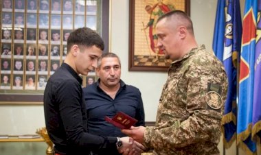 Donbas şehidi Kırım Tatar asker Eskender Nimetullayev'in devlet nişanı ailesine takdim edildi