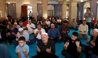 Şehit olan askerler için Bakü'de gıyabi cenaze namazı kılındı