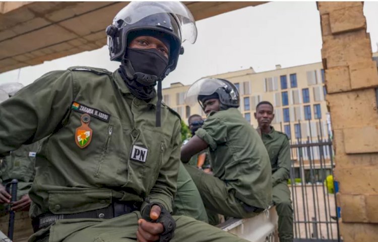 Afrika Birliği, darbe sonrası Nijer'in üyeliğini askıya aldı