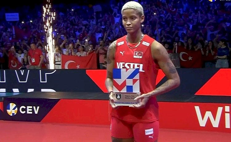 Vargas turnuvanın MVP'si seçildi: Vargas maça da damga vurdu