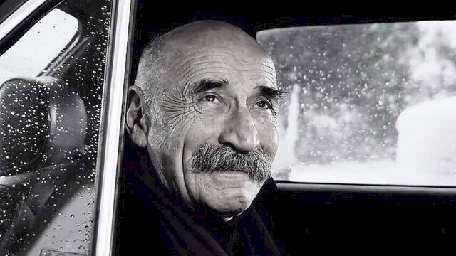Ay Yapım, Tuncel Kurtiz'i Ezel'in ilk kez yayınlanan kamera arkası görüntüleriyle andı