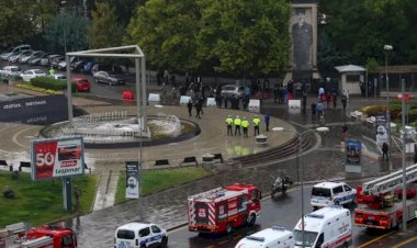 Ankara'da bombalı saldırı: 2 emniyet mensubu yaralandı, 2 saldırgan ise öldü
