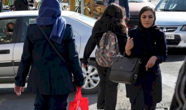 İran: Kadınlara baskı beyin göçünü hızlandırıyor