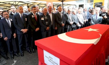 Ankara'daki saldırıyı gerçekleştiren teröristlerin katlettiği şehit veteriner teknikeri defnedildi