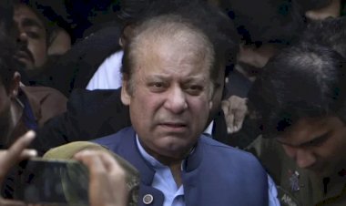 Pakistan’ın eski başbakanı Şerif, koltuğu için ülkesine döndü
