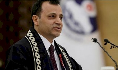 Anayasa Mahkemesi Başkanı Türkiye'de adalet olmadığını itiraf etti