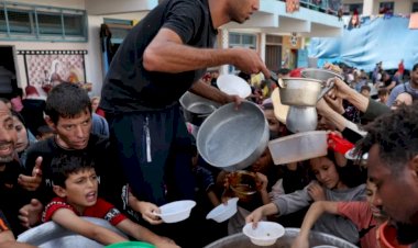 Gazze'de evlerinden olanlar kötü hijyen şartları ve kalabalık nedeniyle hastalanıyor