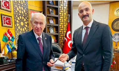 Sinan Ateş cinayetinin şüphelilerinden Olcay Kılavuz, Bahçeli ile bir araya geldi