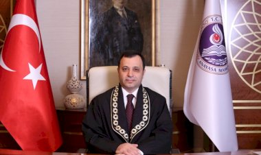 AYM Başkanı Zühtü Arslan’dan “AYM’nin bireysel başvuru kararlarını uygulayın” uyarısı