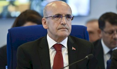 Bakan Şimşek'ten dezenflasyon mesajı: Toplumun refahı için dezenflasyon programını uygulamalıyız