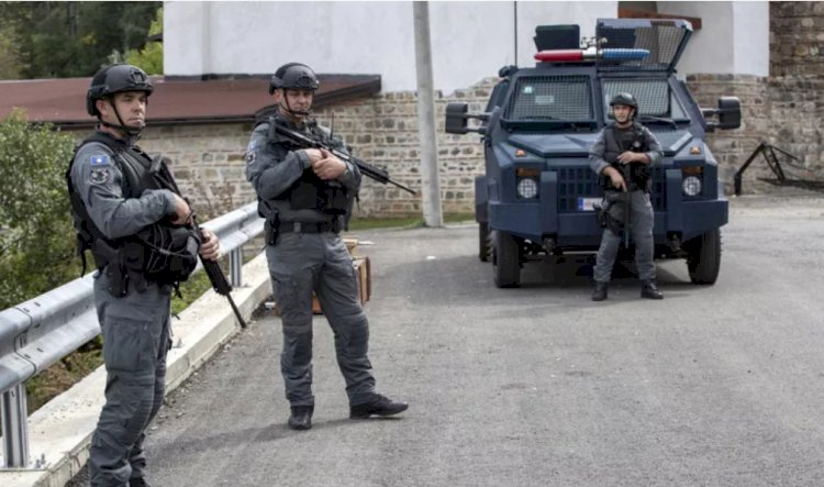 Kosova, Sırbistan'dan tüm askeri birliklerini sınır hattından çekmesini talep etti