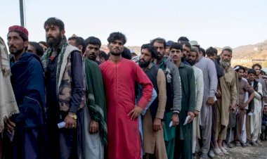 Pakistan 200 bin Afgan sığınmacıyı sınır dışı etti