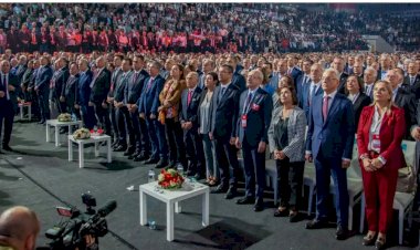 CHP Kurultayı'nda 2. gün: Parti Meclisi belirleniyor