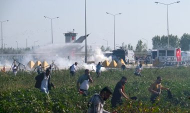 İncirlik Hava Üssü’ne yürüyen guruba polis müdahale etti