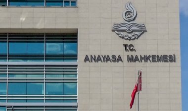 Basın örgütlerinden Anayasa Mahkemesi'ne çağrı: "Dezenformasyon yasasını iptal edin”