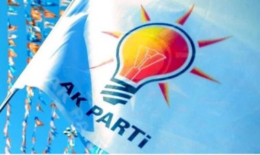 AK Parti kendi geçmişini yiyor