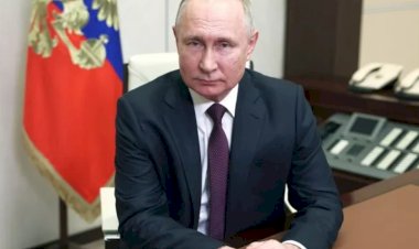 Putin, devlet başkanlığı seçimleri öncesinde medyaya yeni kısıtlamalar getiren tasarıyı onayladı