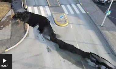 İzlanda’da yanardağın patlaması ihtimali yüzünden bir kasaba boşaltıldı