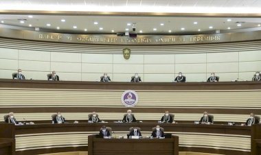 Makul yargılama süresinde Anayasa Mahkemesi pes, Türkiye iflas etti