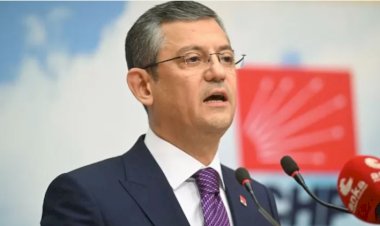 Özgür Özel neden çarpık konuşuyor?!