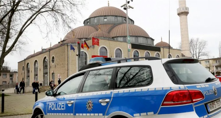 Almanya'da Müslüman cemaatlere hakaret ve tehdit