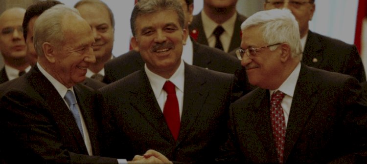 11. Cumhurbaşkanı Abdullah Gül sonunda dünyaya ders vermek üzere kalemi eline aldı