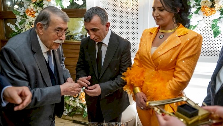 Turgay Akyüz ve Gözde Meral'ın Nişan Töreni Türkiye'nin Gündeminde