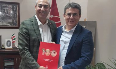 CHP Grup Başkanvekili Murat Aydın, Karşıyaka Belediye Başkanlığı İçin Aday Adayı Oldu